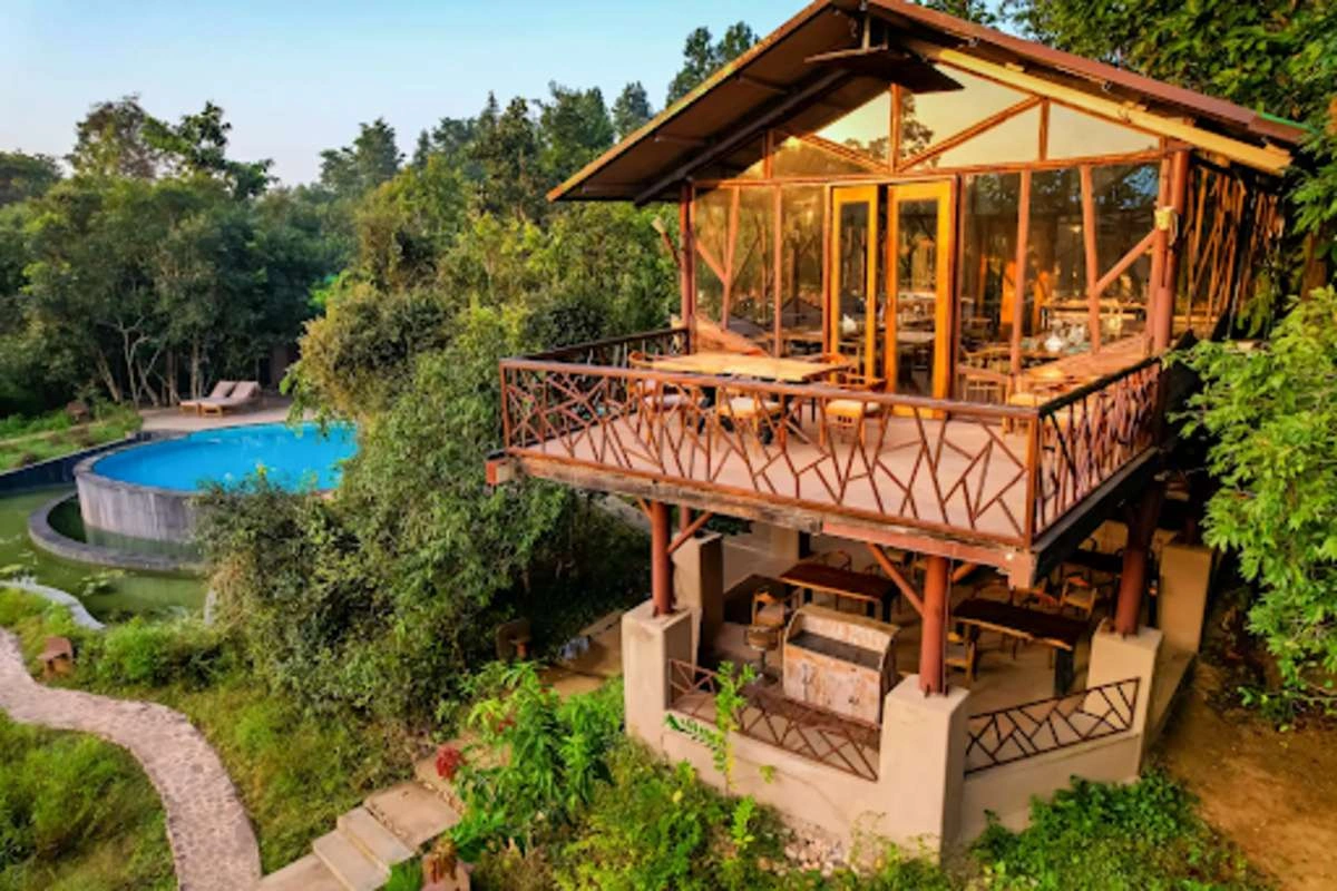 Unplug to Reconnect: Wellness Retreats & Digital Detox Escapes (Global + MENA Edition)
