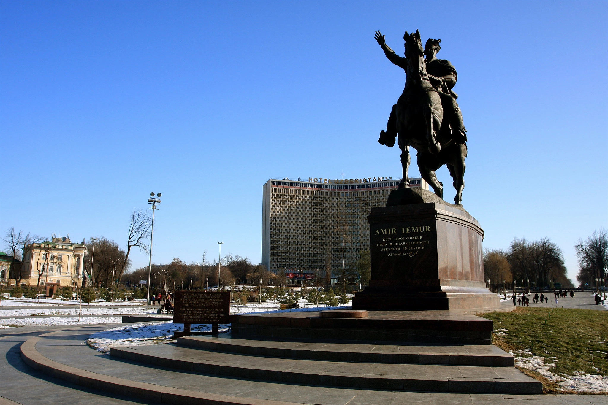 Amir Timur Square