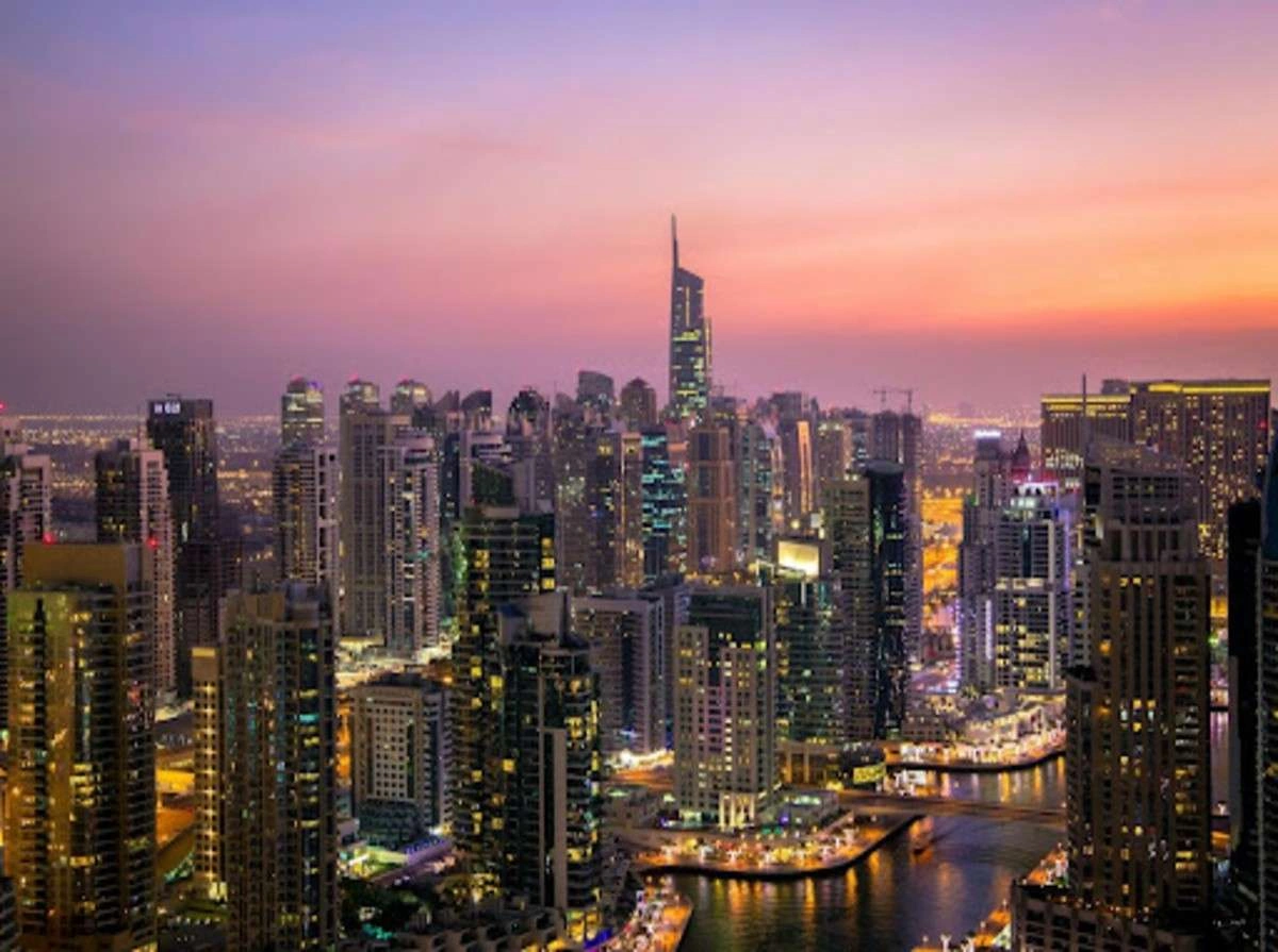 ١٥ من أفضل الأنشطة وأجمل الأماكن السياحية في أبوظبي في الصيف