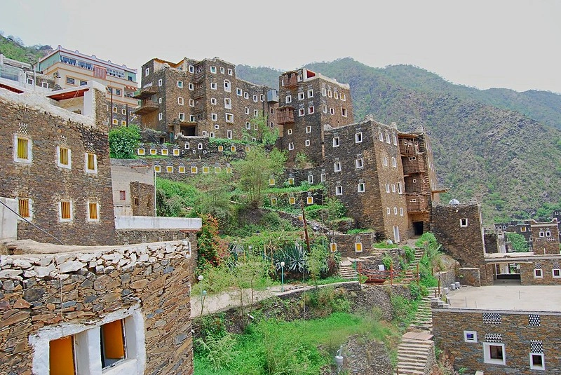 قرية رجال ألمع