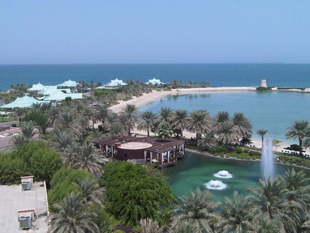 فندق ريتز كارلتون، البحرين