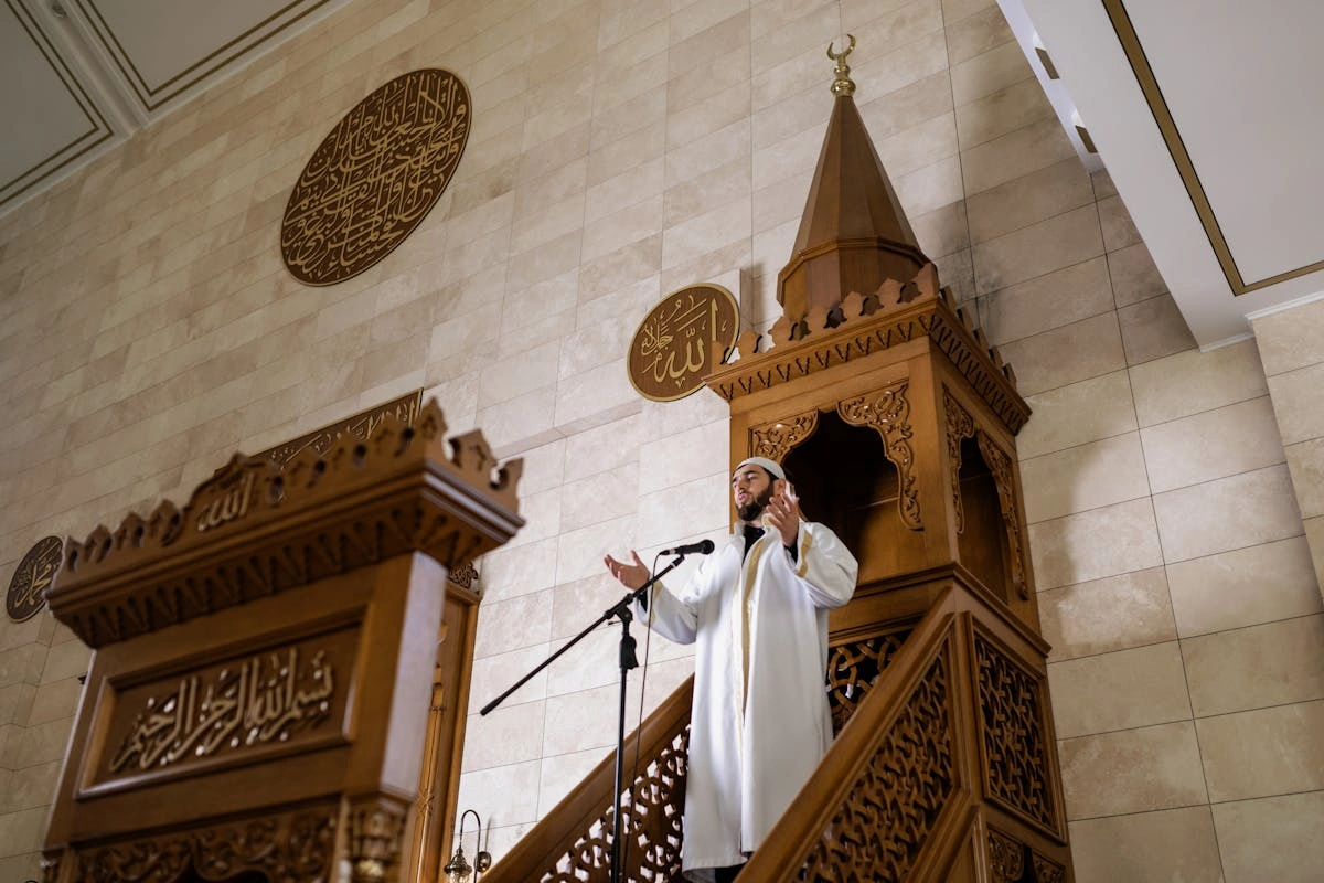 صلاة التراويح وروحانيات أجواء رمضان في إسطنبول