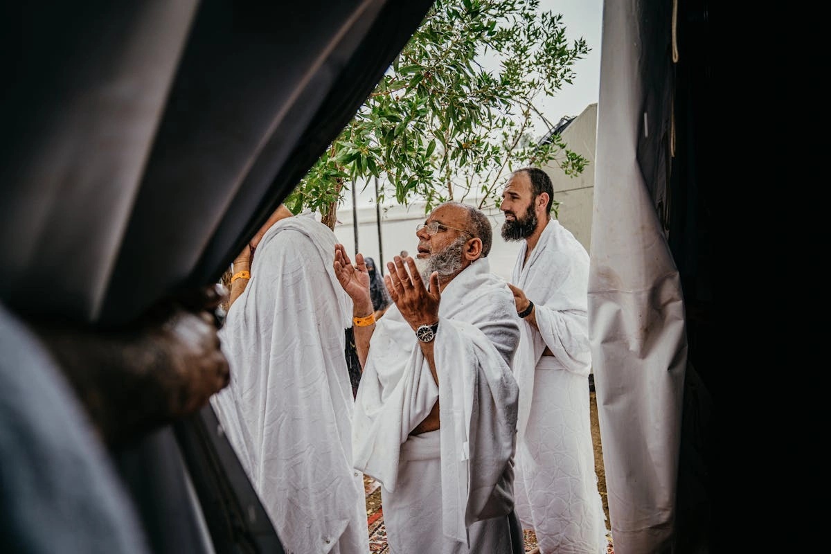 الإحرام من شروط ومناسك العمرة