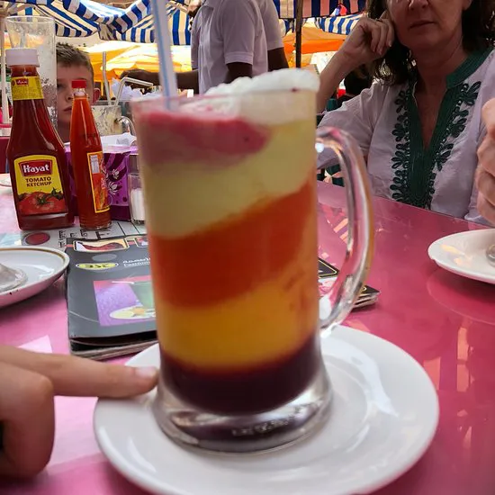 مركز العصائر والأطعمة، مسقط