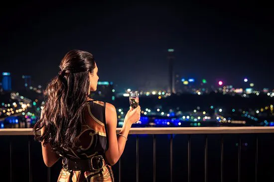 Nox Restaurant, Bar & Lounge