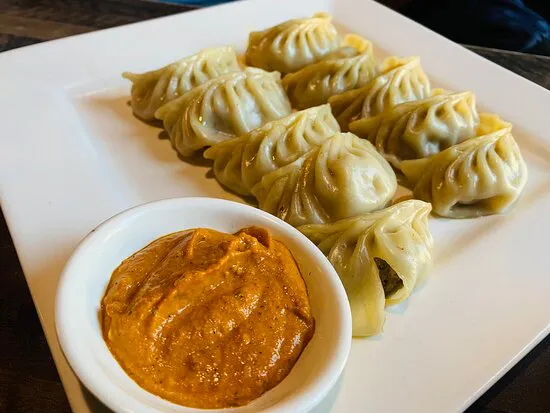 لاياكو كافيه لاونج آند بار