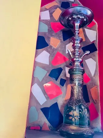 لاياكو كافيه لاونج آند بار