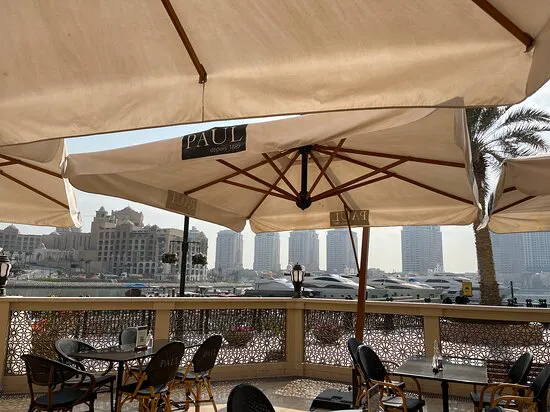 Paul Bakery & Restaurant