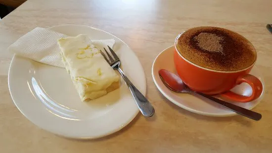 مخبز ومقهى أميليا