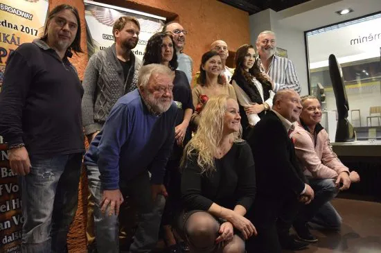 مقهى آرت ان كوفي، براغ