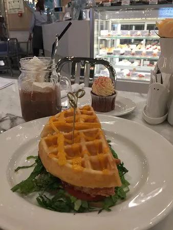 يو دي سي كافيه، موسكو