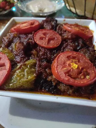 مطعم وكافيه الهضبة