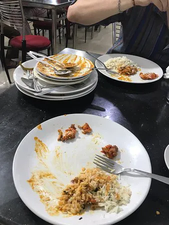 مطعم فندق لاكي ستار، كوتشي