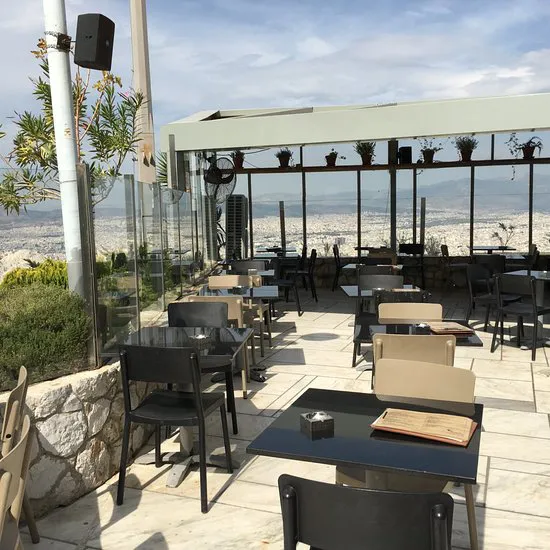 مطعم كيه. جريل ليكابيتوس، أثينا