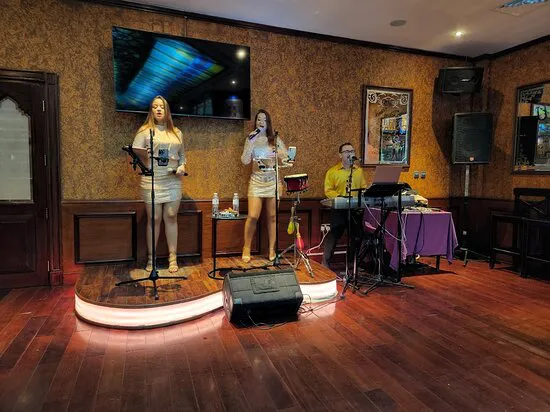 مطعم خريف صلالة