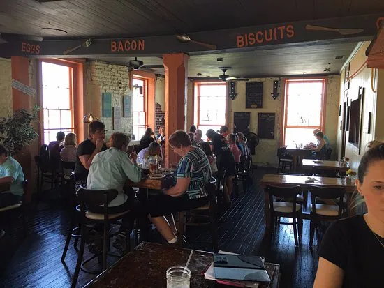 اثنين من البيض المقهى