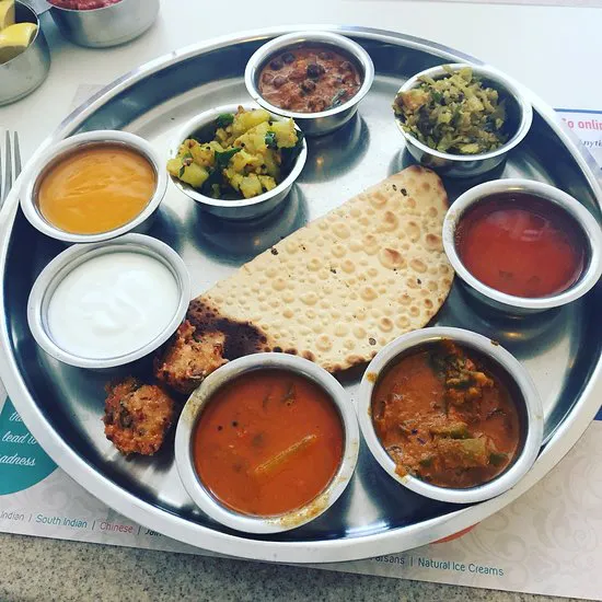 مطعم كامات النباتي