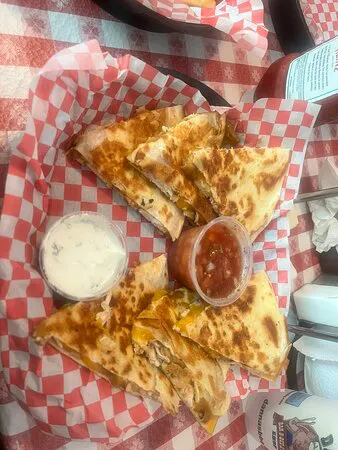 متجر دانا للشواء والبرغر