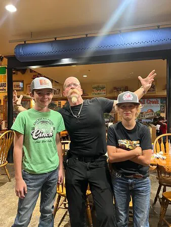 فول كريك ستيك وبيت سمك السلور