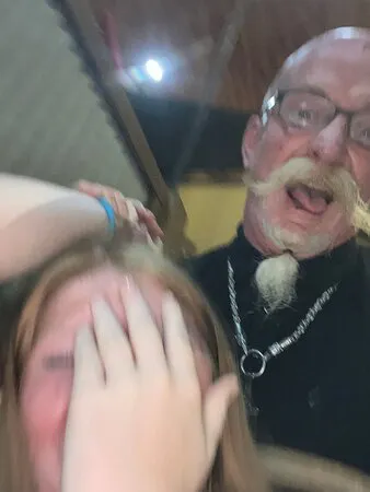 فول كريك ستيك وبيت سمك السلور