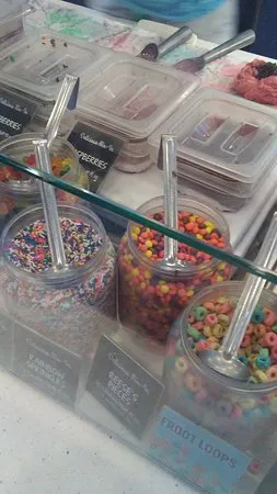 الرخام بلاطة كريمري