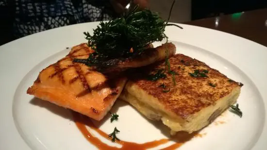 Red Marlin Restaurant & Terrace