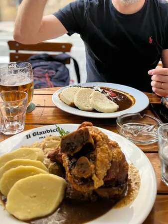 مطعم أو جلوبيكسو، براغ