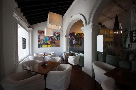 مقهى بارادايس رود