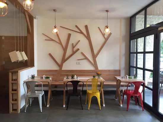 مطعم ذا بارن