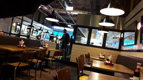 مطعم تالهو برجر، لشبونة