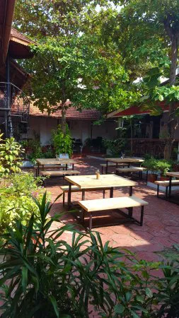 مقهى ومطعم ويرهاوس، كوتشي