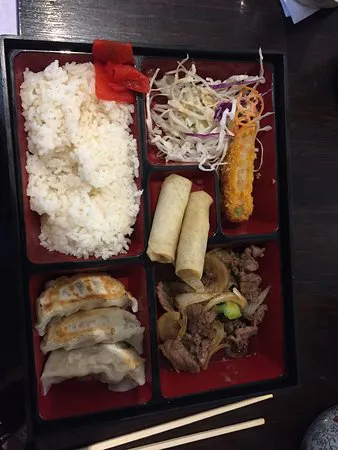 بلدي السوشي اليابانية مقهى