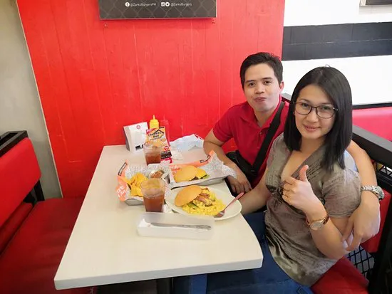 مطعم زركس برجر، مانيلا