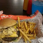 مطعم زركس برجر، مانيلا