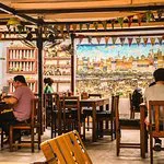 ماما كوزين، أكرا - غانا