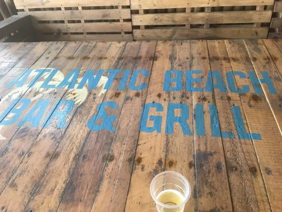 ذا أتلانتيك بيتش بار آند جريل