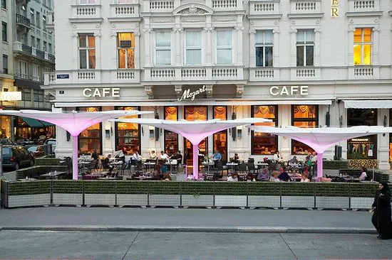 Cafe Mozart