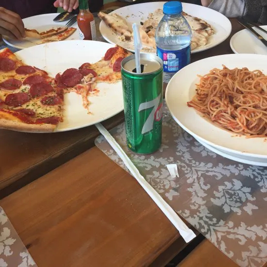 Lilis بيتزا و باستا منزل