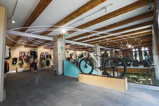 مطعم آرت اند فوود زونا، براغ