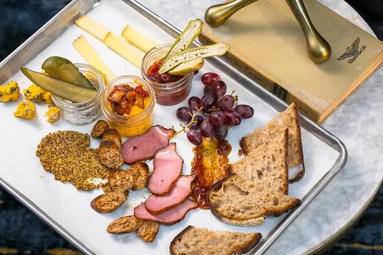 Edgar's Proof & Providment (باللغة الإنجليزية).