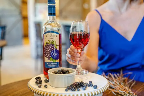 سانت جيمس واينري ومطعم