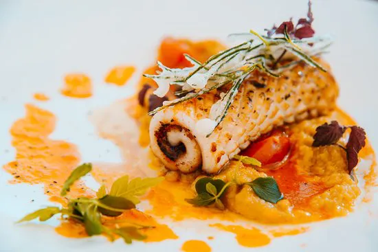 مطعم الكهف الأبيض