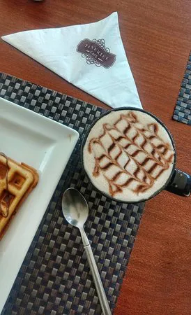 تينيريفي كافيه، لاهور