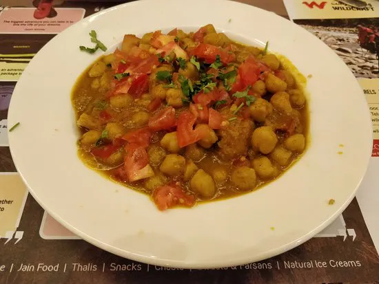 مطعم كامات، مسقط