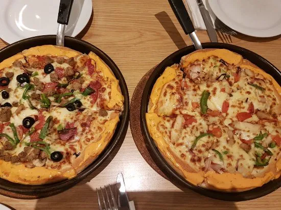 بيتزا هت، مسقط