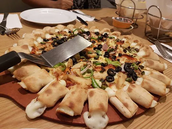 بيتزا هت، مسقط