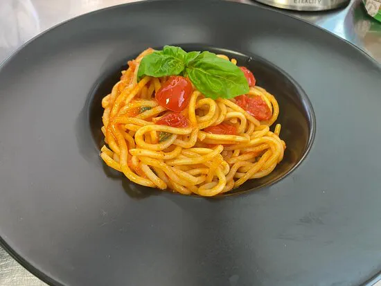 ماماجينا كافيه & بيسترو