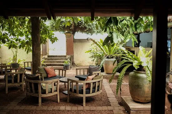 The Bungalow Galle Fort - مطعم وبار.