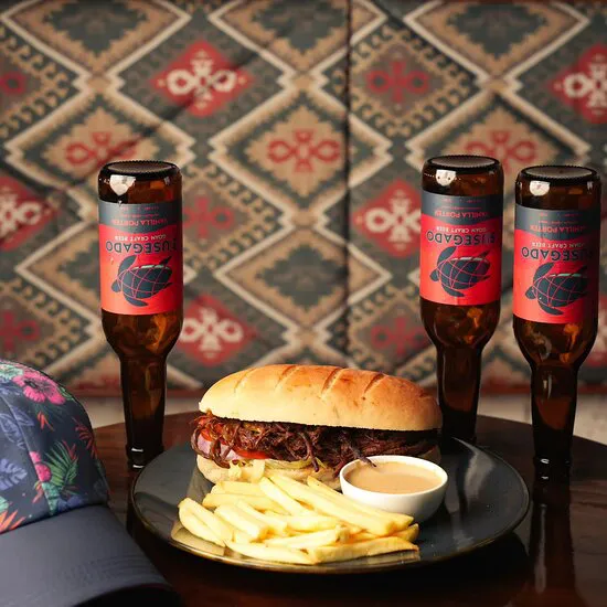 رويال انفيلد كراج كافيه