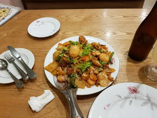 ديفون فود كورت